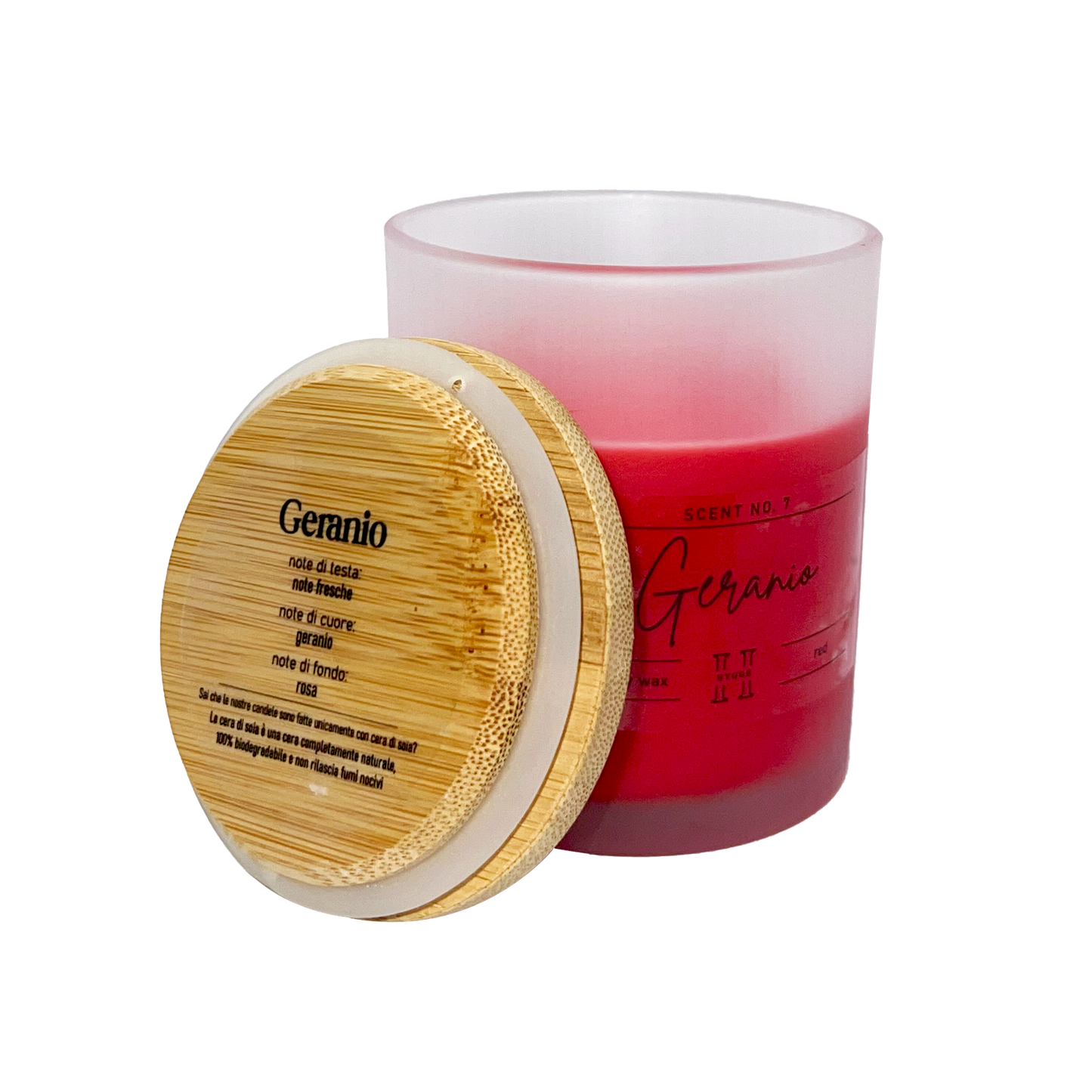 candela profumata rossa al profumo di geranio, dettaglio del tappo in legno con descrizione note olfattive