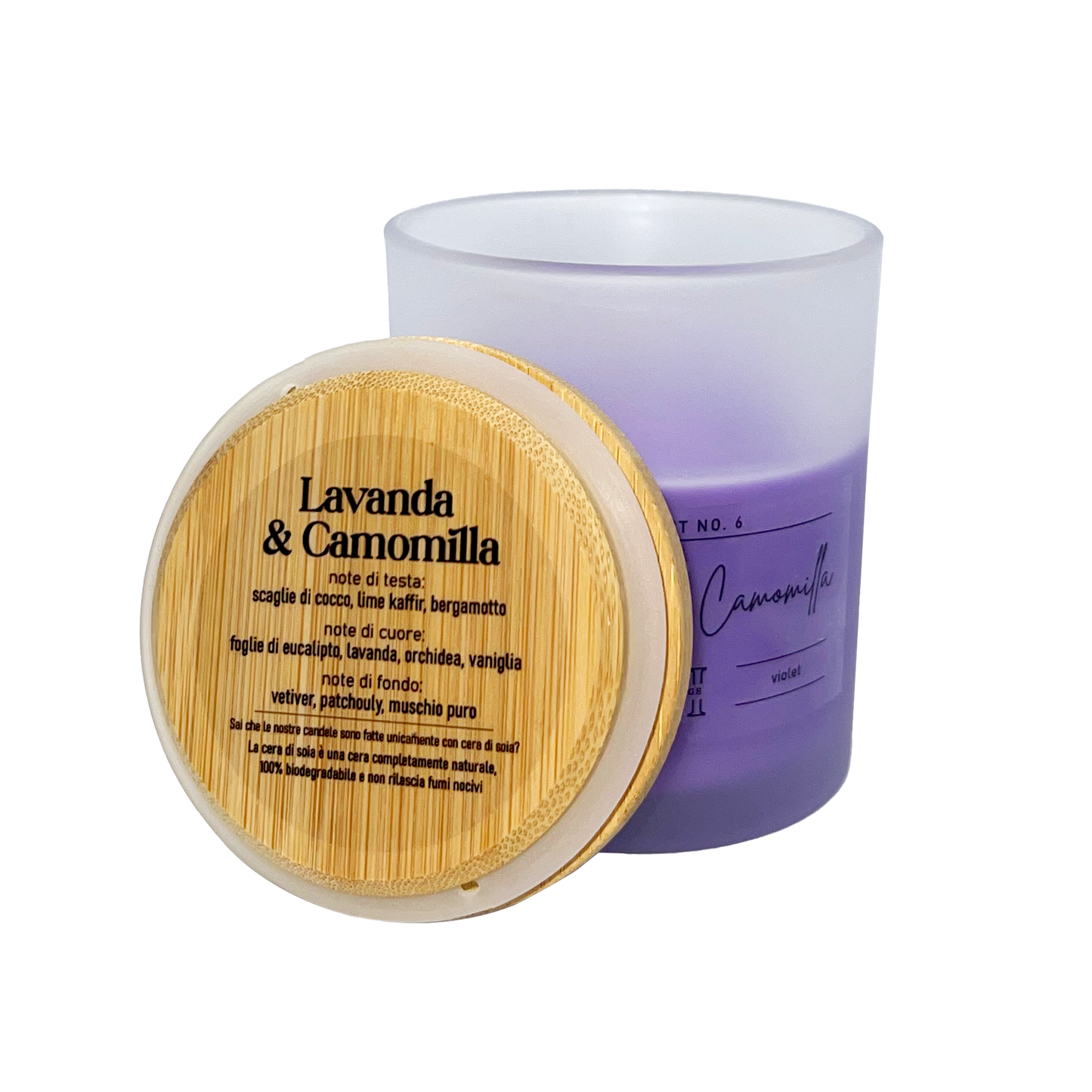 candela profumata viola al profumo di lavanda e camomilla, dettaglio del tappo in legno con descrizione note olfattive